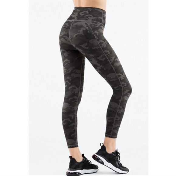 Fabletics XL Camo Green Charcoal Gray Define 7/8 High Waist PowerHold Leggings - Picture 3 of 12